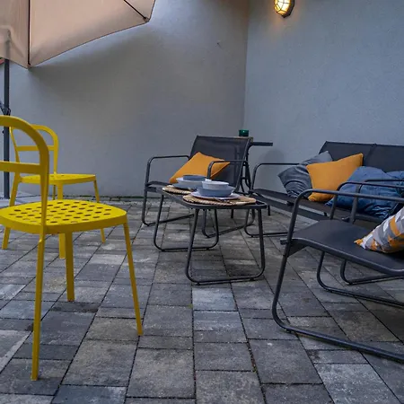 Zielony Domek Zarzecze 別荘 ザジェチェ